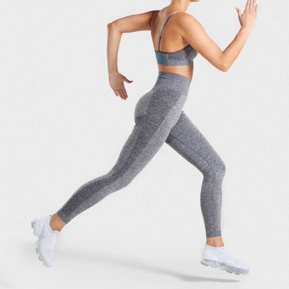 Gymshark High Waisted Seamless Flex Leggings in Grey Fleck/ Blue logo. Size Med